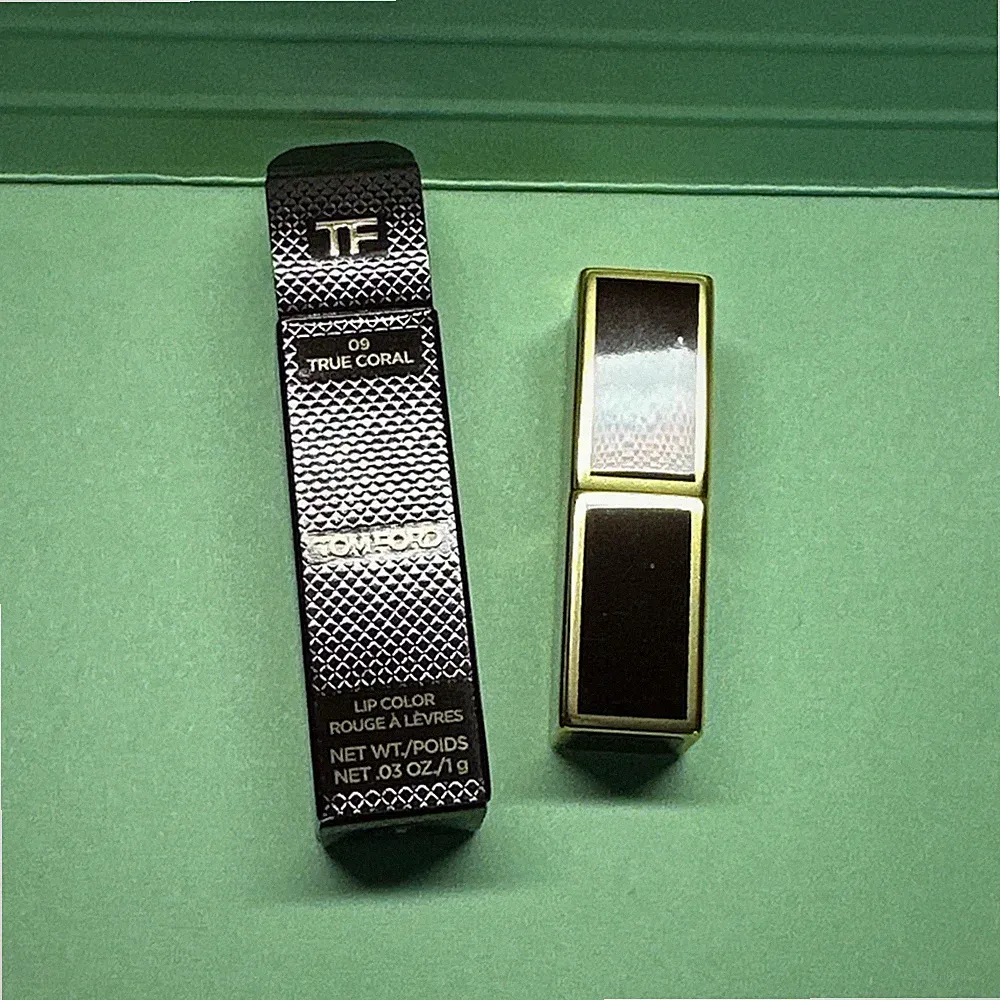 Tom Ford Lip Color Lipstick # 09 True Coral Mini Size .03oz/1g New in Box